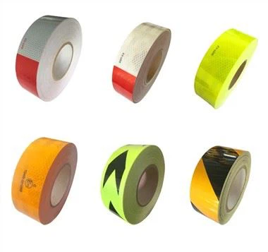 Šviesą atspindinti saugos įspėjamoji juosta